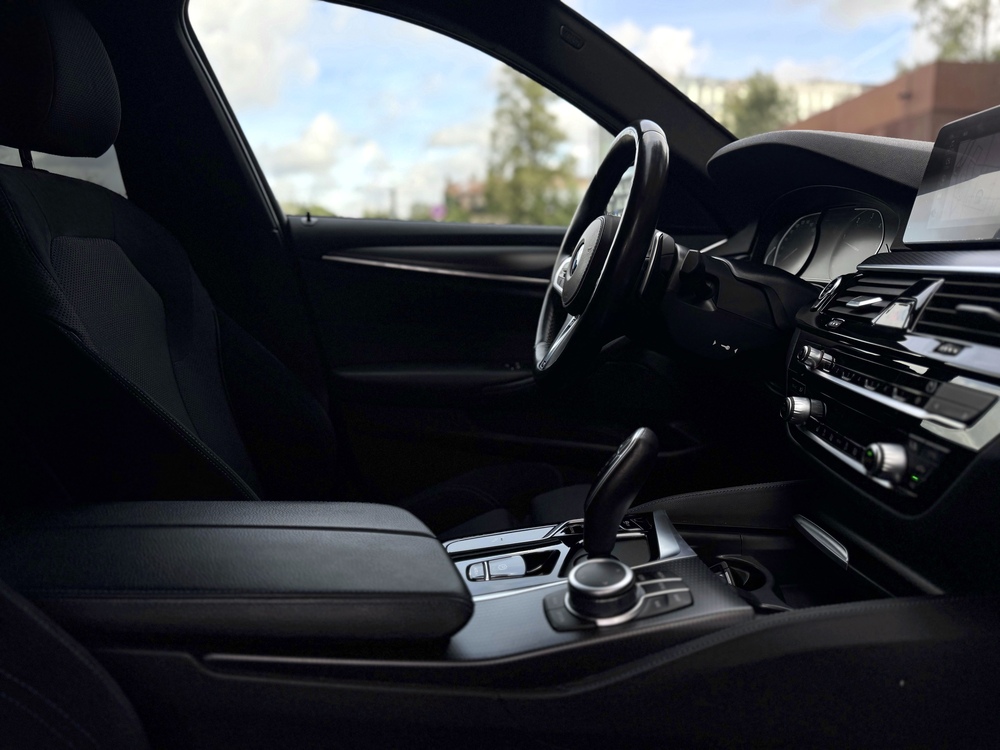 BMW 520 Рестайлинг — фото 11