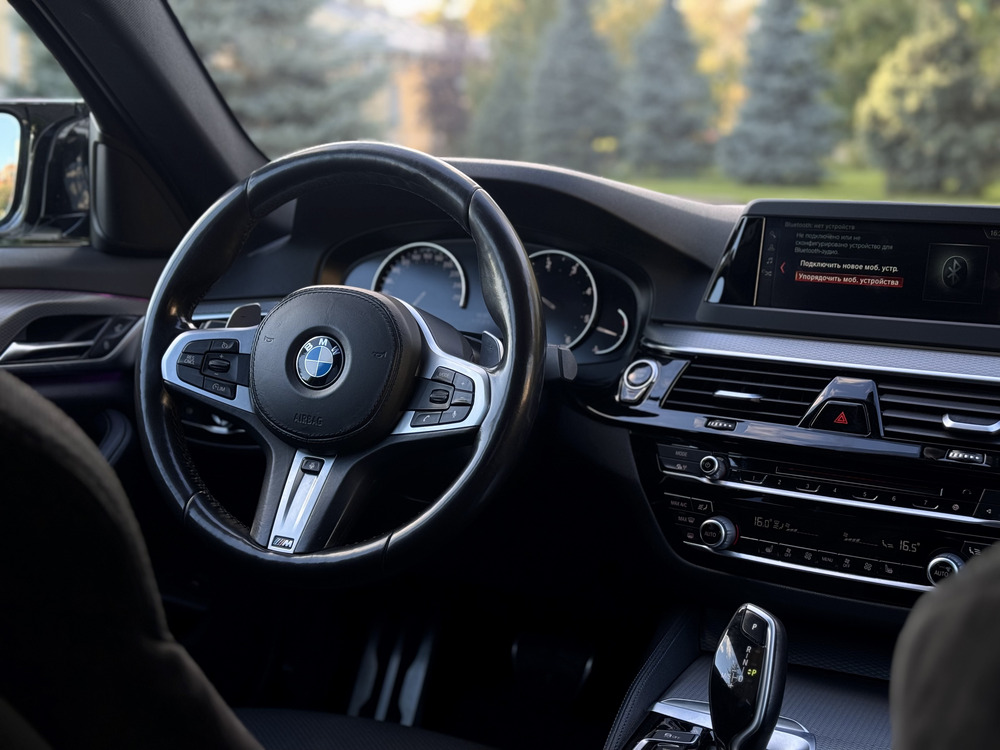 BMW 520d (G30) — фото 10